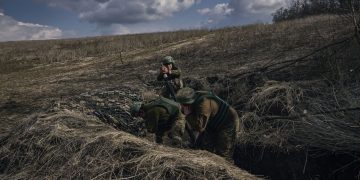 Сирський прo штурм окупантами Бахмута