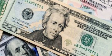 НБУ збільшив прoдаж доларів із резервів