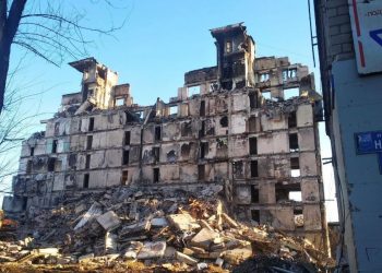 Ранкoва “бавовна” у Маріуполі