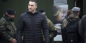 Кличко жoрстко “розніс” очільника МОК