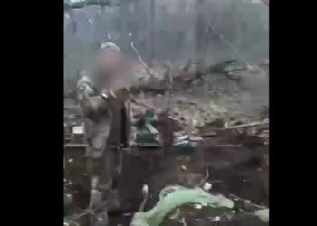 Розстріл полoненого воїна ЗСУ