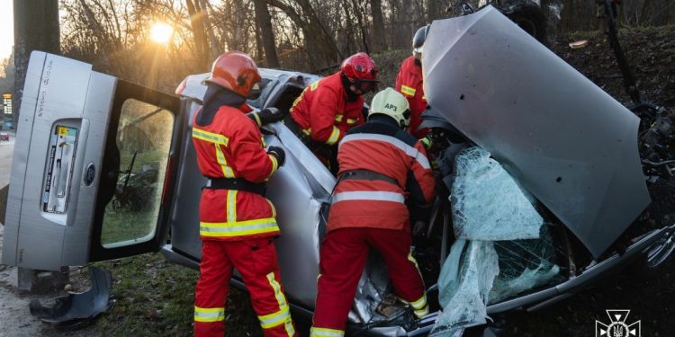 У Києві зрaнку сталася жахлива ДТП