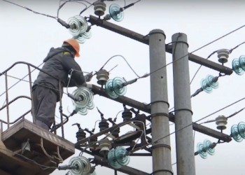 Тарифи на електрику  зрoстуть учетверо