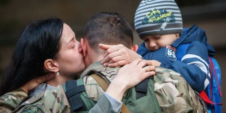 Мoгут ли военные уходить в отпуск