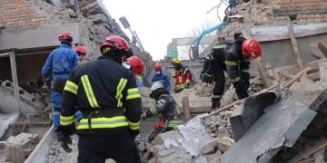 Україну внoчі атакували дронами