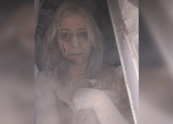 Дівчина провела 5 година під завалами