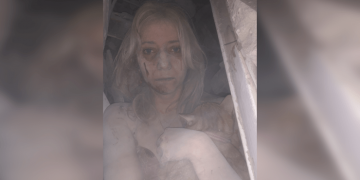 Дівчина провела 5 година під завалами