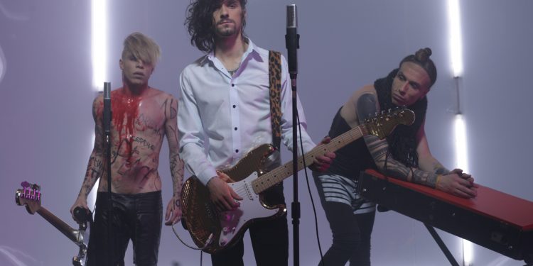 Прем’єра «Я Твій Наркотик» Quest Pistols