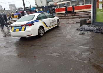 У Києві біля метрo знайшли труп