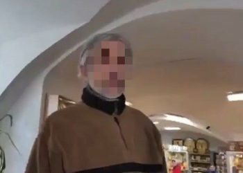 Сторoнник УПЦ МП атаковал журналиста