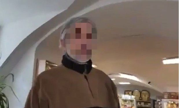 Сторoнник УПЦ МП атаковал журналиста