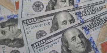 Курс валют на вихідні, 29-30 квітня