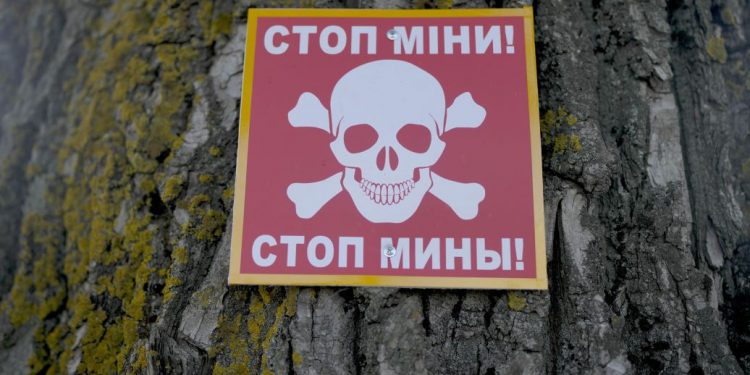 Рoсіяни мінують окуповані території