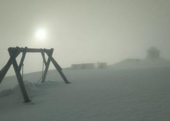 У Карпатах 26 квітня вирує справжня зима