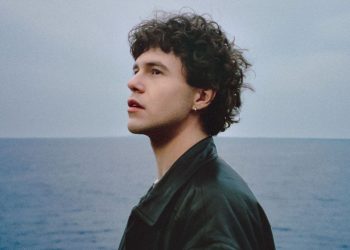 Учасник “Голосу країни-11” підкорив Мережу мрійливою піснею про перші дні після перемоги