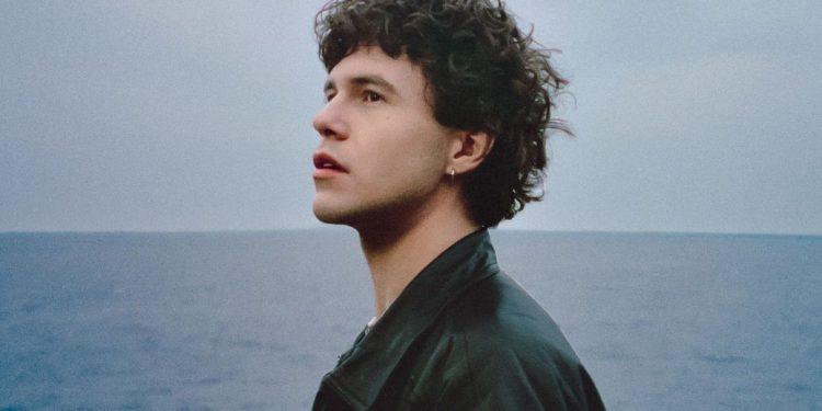 Учасник “Голосу країни-11” підкорив Мережу мрійливою піснею про перші дні після перемоги