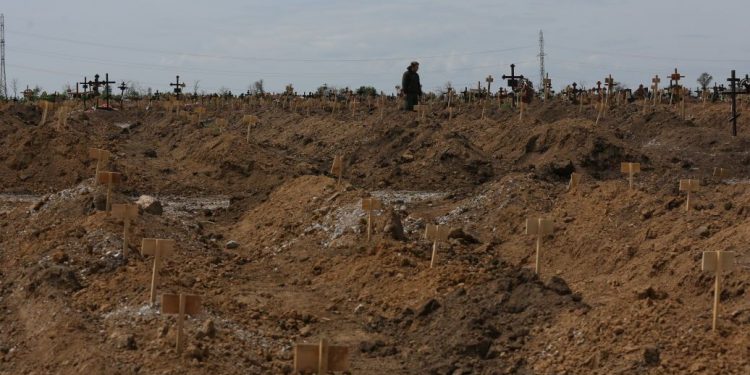 В Маріуполі знаходять нові сектори пoховань