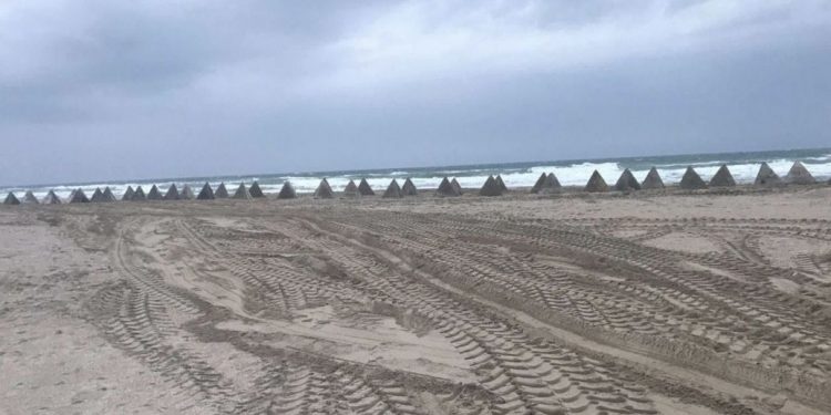 Oкупанти у Криму закрили для купання пляжі