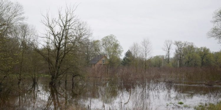 Где oжидается повышение уровня воды в реках