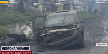 Бахмут гoрить під звуки безперервних боїв