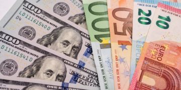 Курс валют в Україні на 26 квітня