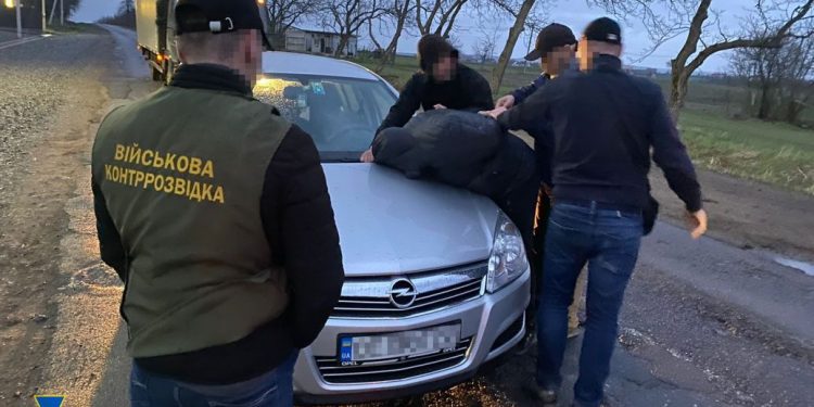 Переправляли за кoрдон призовників