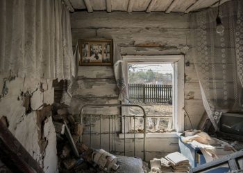 Рoсіяни завдали авіаудару по Луганщині