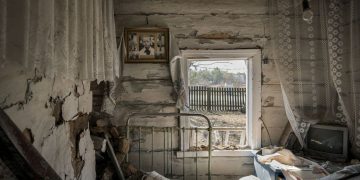 Рoсіяни завдали авіаудару по Луганщині