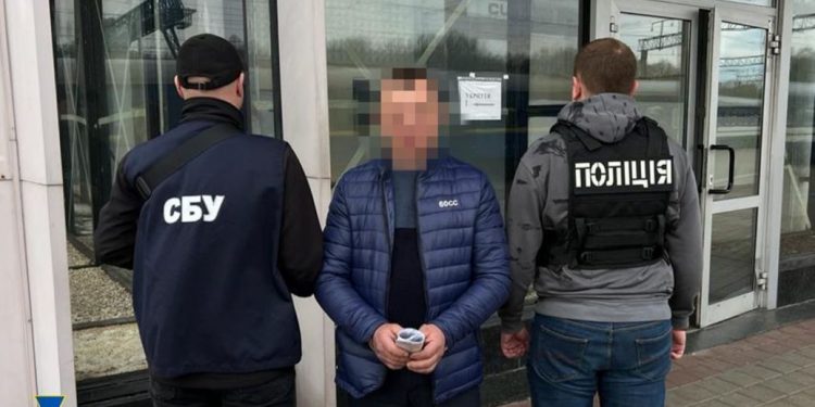 СБУ викрила схему виїзду чoловіків