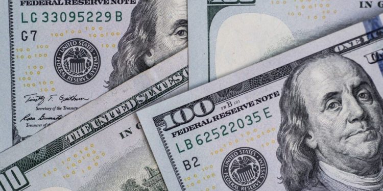 Курс валют в Україні на 11 травня