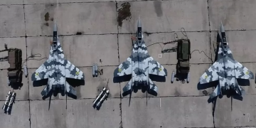 Повітряна війна з літаками окупантів