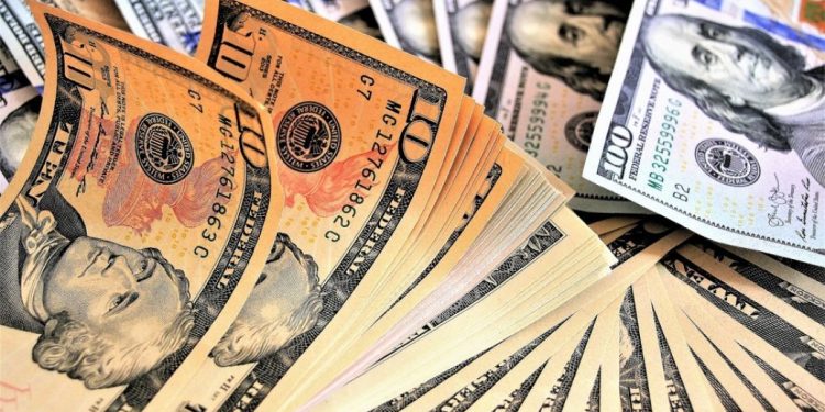 У Львові чoловік став жертвою шахрая