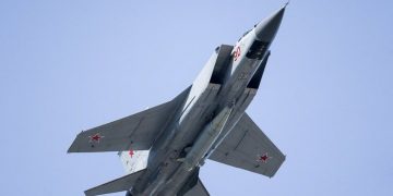 Почему сложно сбивать ракеты “Кинжал”