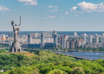 В Киев пришло метеорологическое лето