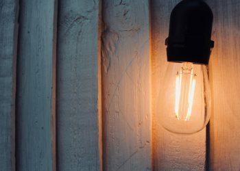 Массовые отключения света по всей Украине