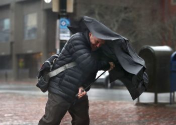 Синоптики попереджають про грози