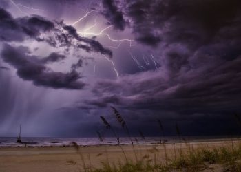 Україну накрила потужна злива