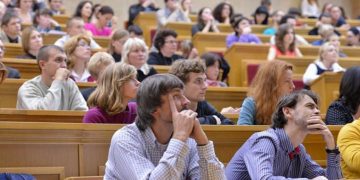 Вручення повісток студентам вже влітку!