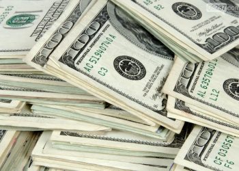 Що буде з курсом долара у червні