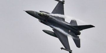 Скільки літаків F-16 отримає Україна