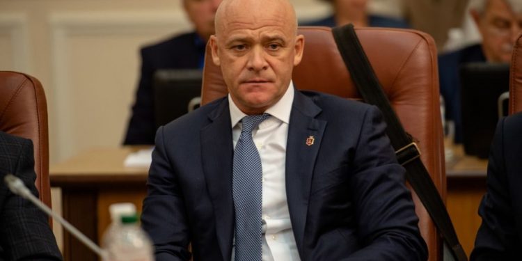 Суд отправил под стражу мэра Одессы