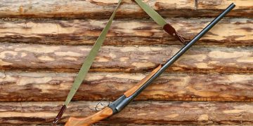 Мужчина из ружья застрелил супругов