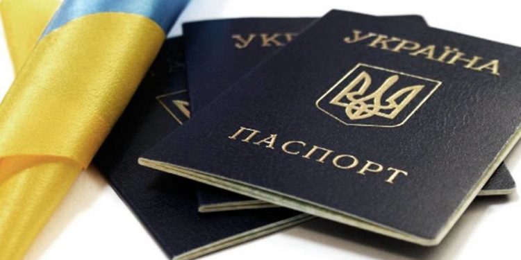 В Україні зникнуть паспорти старого зразка
