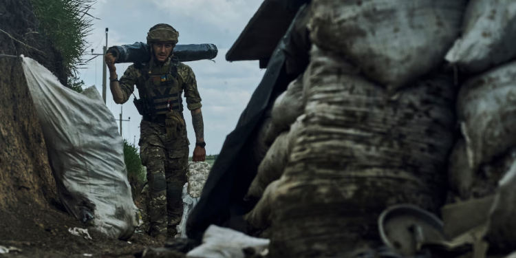 У Бахмуті та його околицях тривають бої