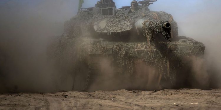 Втрати ворога перевалили за 216 тисяч