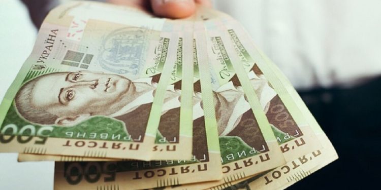 Українцям обіцяють “універсальну допомогу”