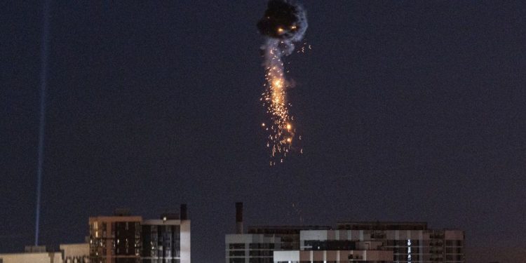 Нічна ракетна атака на Київ