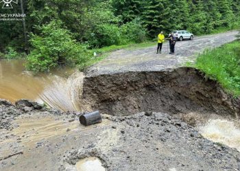 Прикарпаття накрила сильна негода