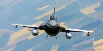 Обучение украинских пилотов на F-16