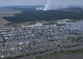 Росіяни відступають через сильні паводки